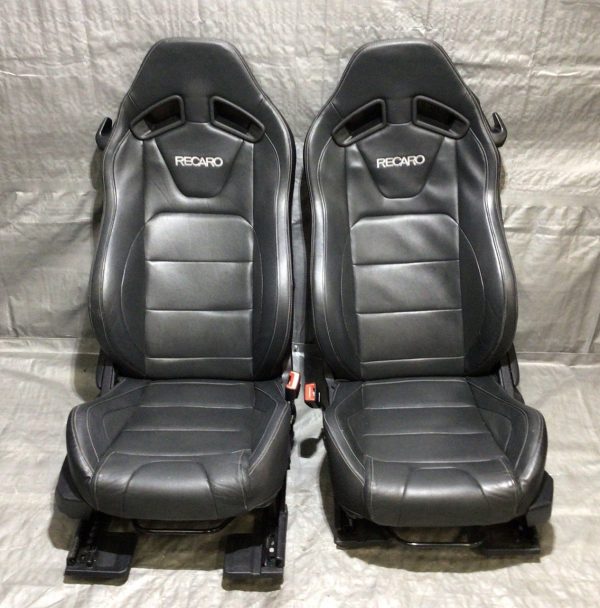 2018-2020 Ford Mustang GT S550 Black Leather Recaro Front Seats / FM005