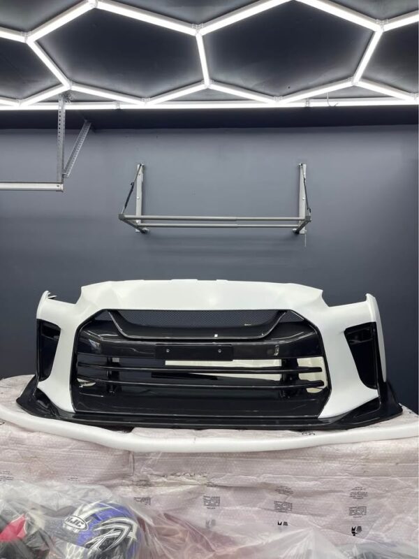 Top Speed style Carbon Fiber/FRP front bumper for R35 GTR.