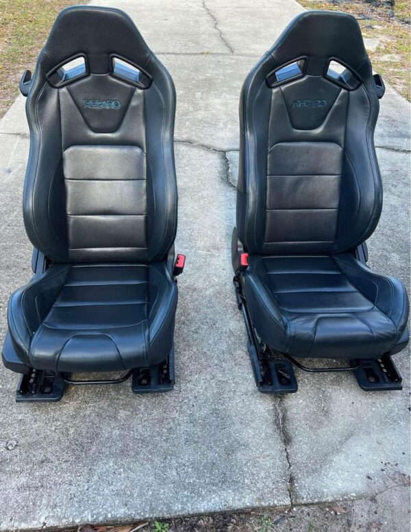 S550 mustang Recaro seats