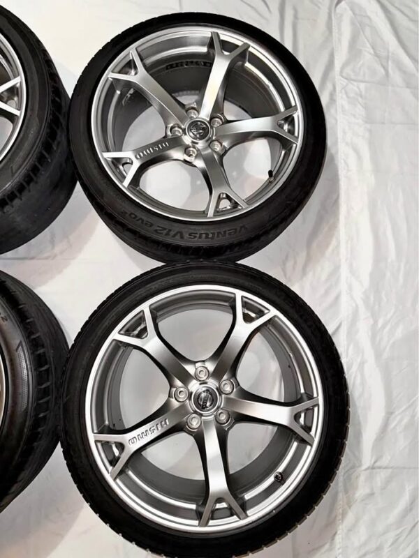370Z  v1 nismo rims for sale - Image 3