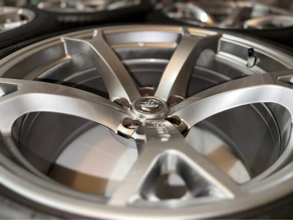 370Z  v1 nismo rims for sale - Image 7