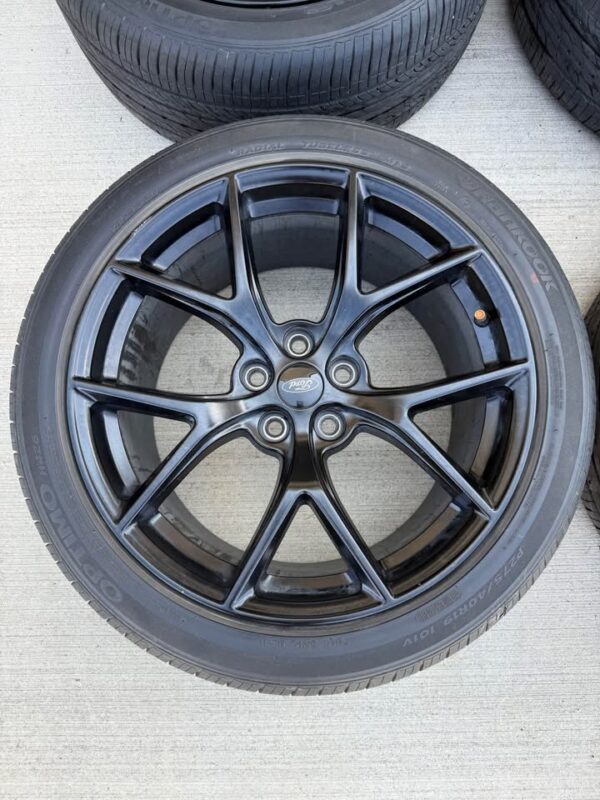 Mustang PP2 Ford Performance wheel and tires - Image 5